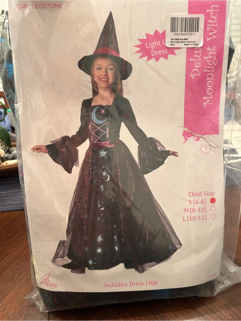 Girls light up witch Costume Dress 4-6 - Picture 2 of 5